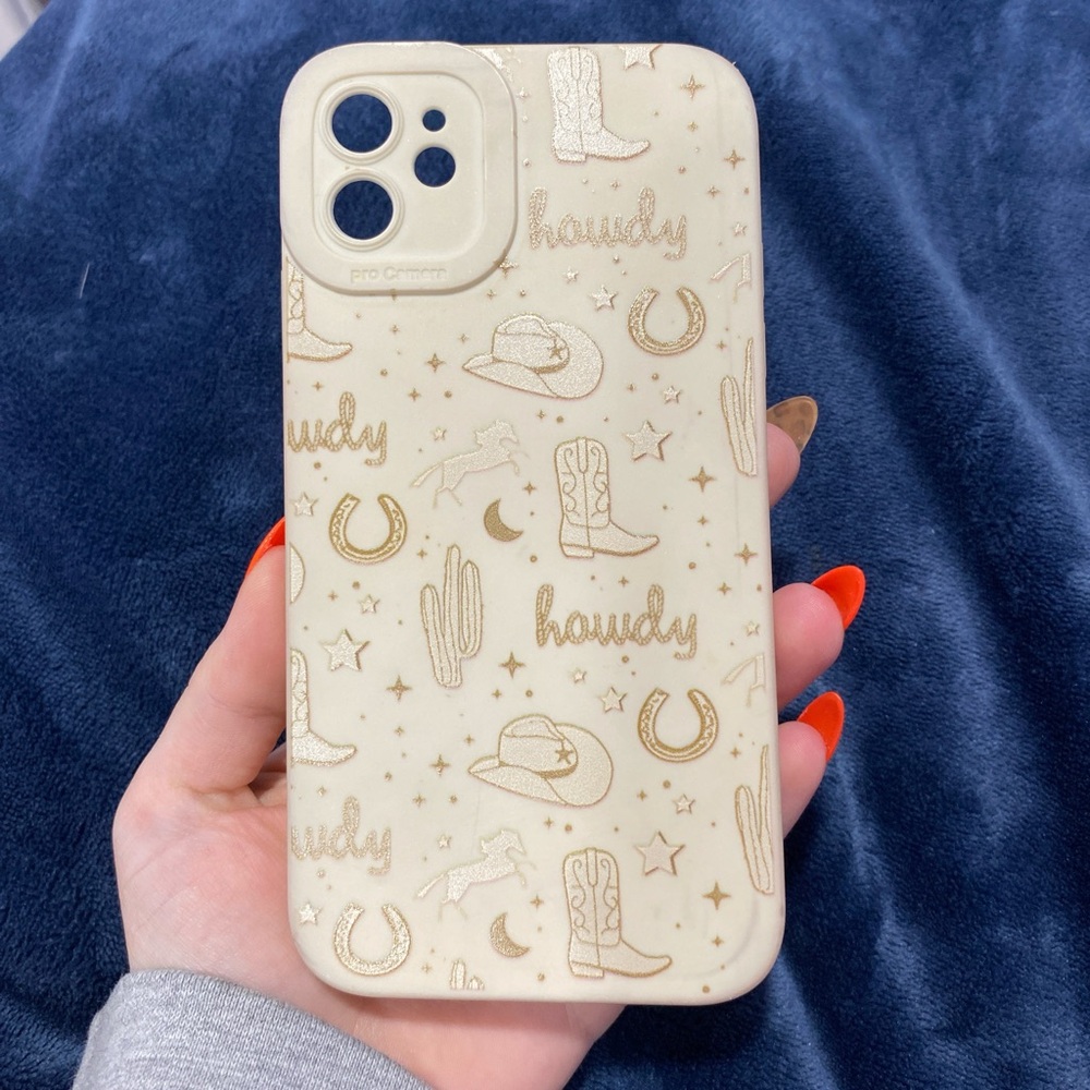 Amazon Cream Western-Themed Tablet Cover
